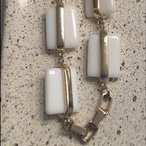 “Coldwater Creek” Off-White & Gold Necklace